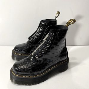 **BRAND NEW W/ TAGS**Dr Martens Sinclair Croc Platform boot Size US 5/UK 3/EU 36